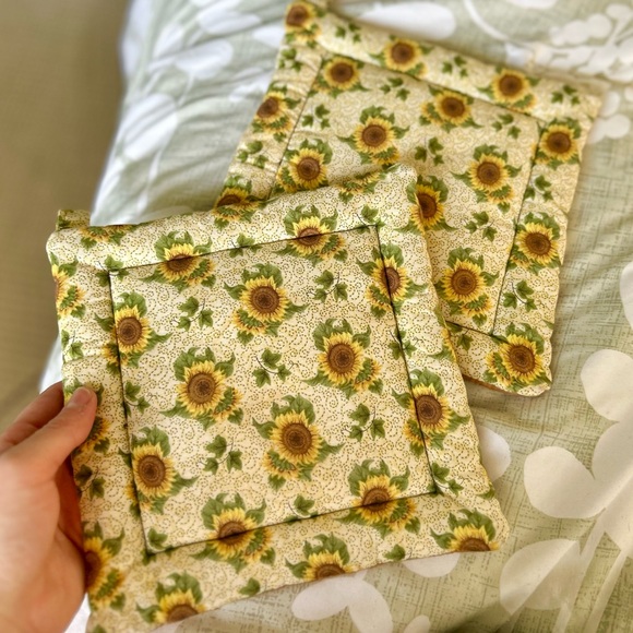 VTG Sunflower Kitchen Pot Holders Hanging Set of 2 Cottagecore Farmhouse Accent - Picture 4 of 6